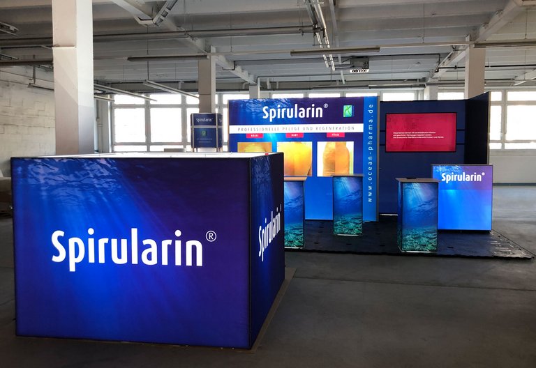 Mur d'exposition illuminé - OCTAlumina - Ocean Pharma GmbH Mur d'exposition illuminé - OCTAlumina - Ocean Pharma GmbH