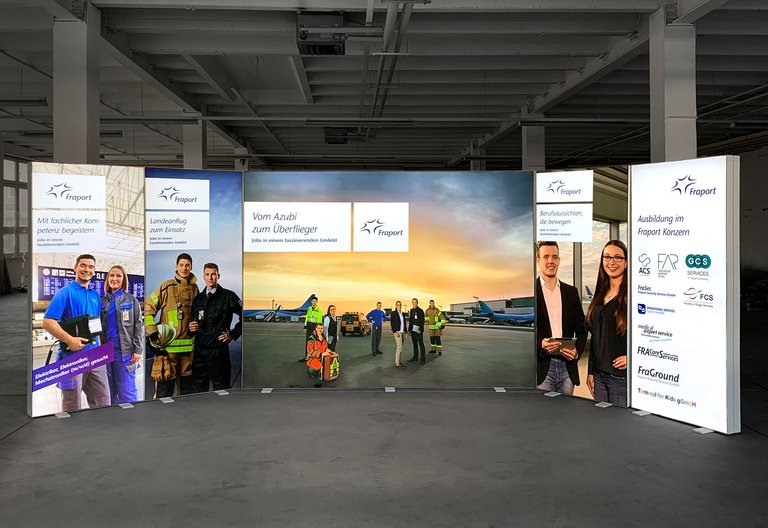 Mur d'exposition illuminé - PIXLIP GO - Fraport AG Mur d'exposition illuminé - PIXLIP GO - Fraport AG